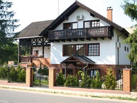 Dunakanyar Bed & Breakfast Göd Extérieur photo