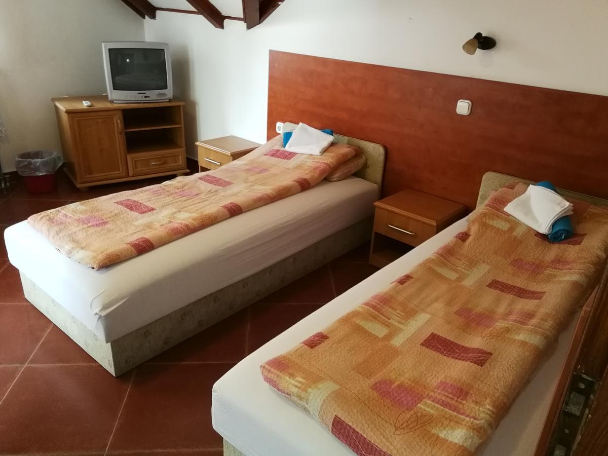 Dunakanyar Bed & Breakfast Göd Extérieur photo